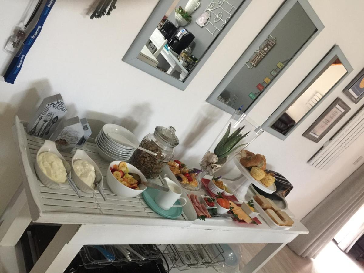 57 On Wellington Accommodation 콜체스터 외부 사진